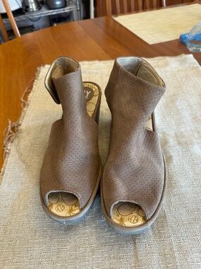 Fly London Peep Toe Ankle Wrap Sandal Euro Size 40